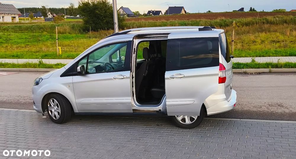 Ford Tourneo Courier 1.5 TDCi Trend - 13
