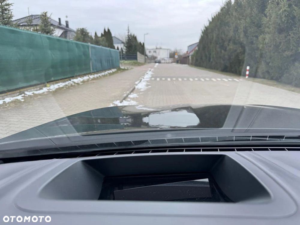 BMW Seria 5 M550d xDrive - 16