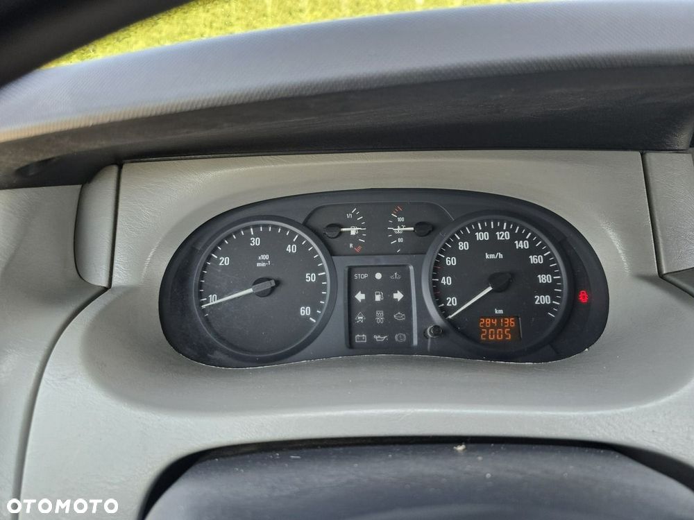 Opel Vivaro - 27