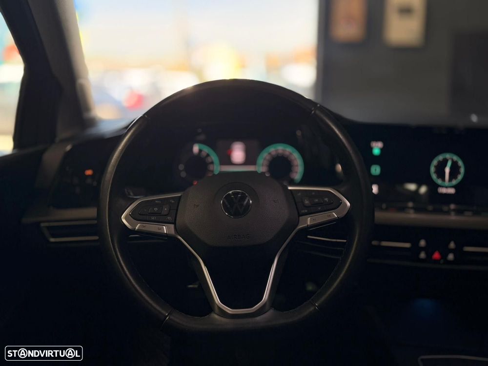 VW Golf 1.4 TSI e-Hybrid DSG - 21