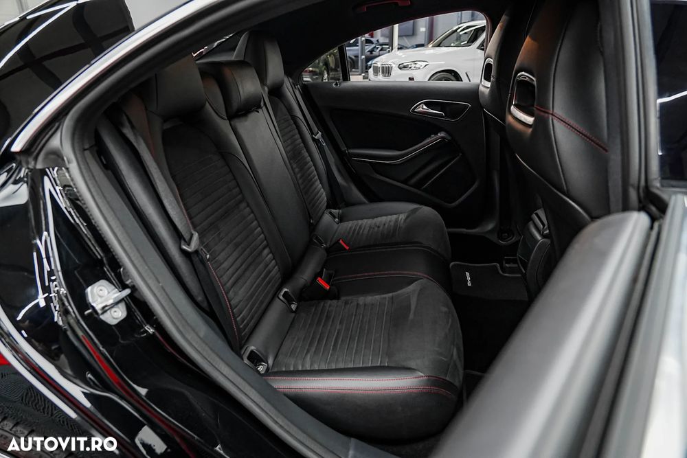 Mercedes-Benz CLA 180 7G-DCT AMG Line - 10