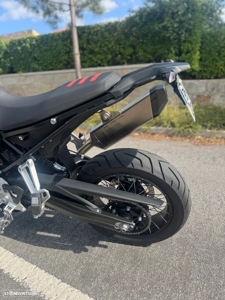 BMW F 900 GS Triple Black - 16