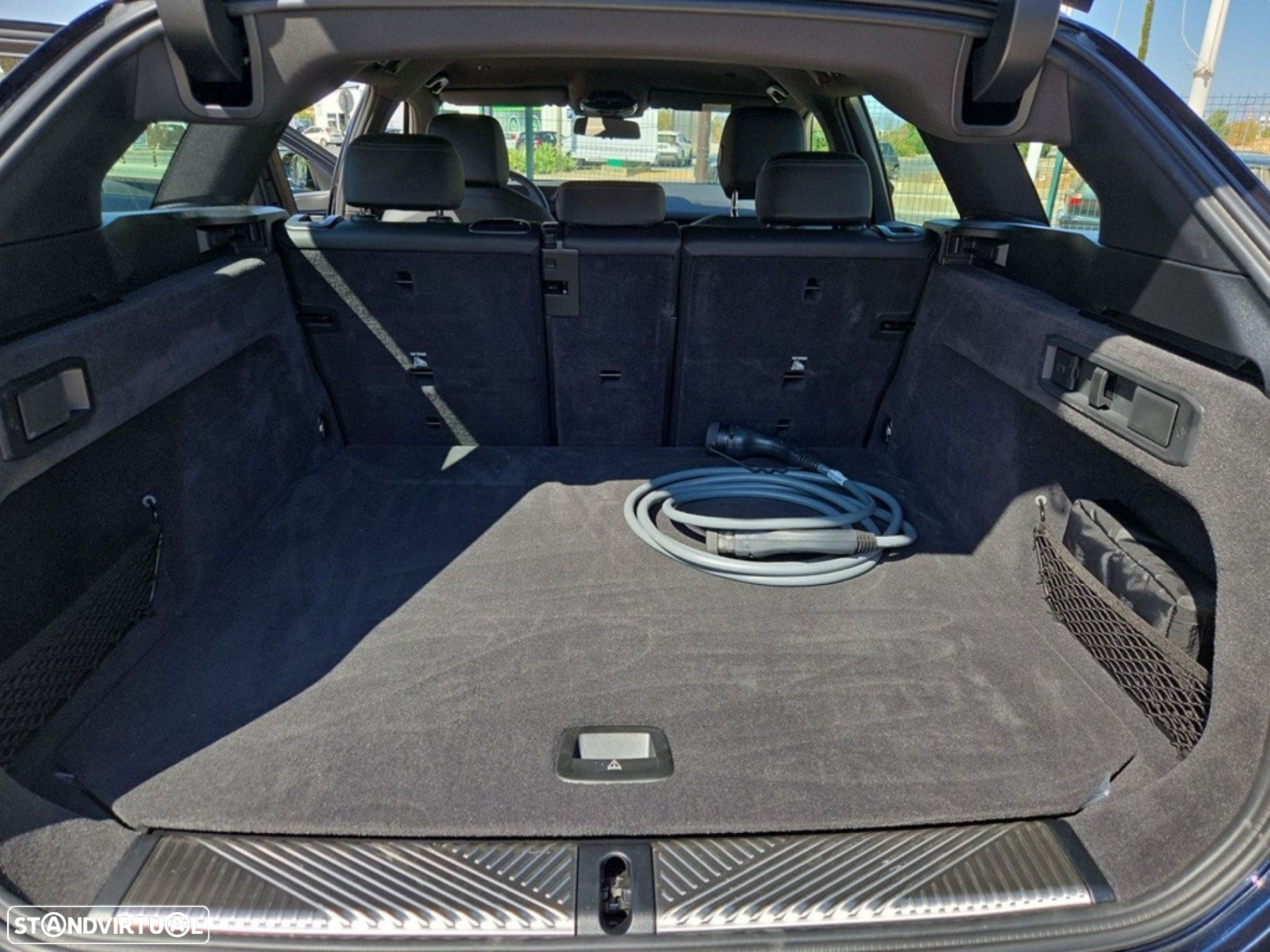 BMW 530 e Pack Desportivo M - 18