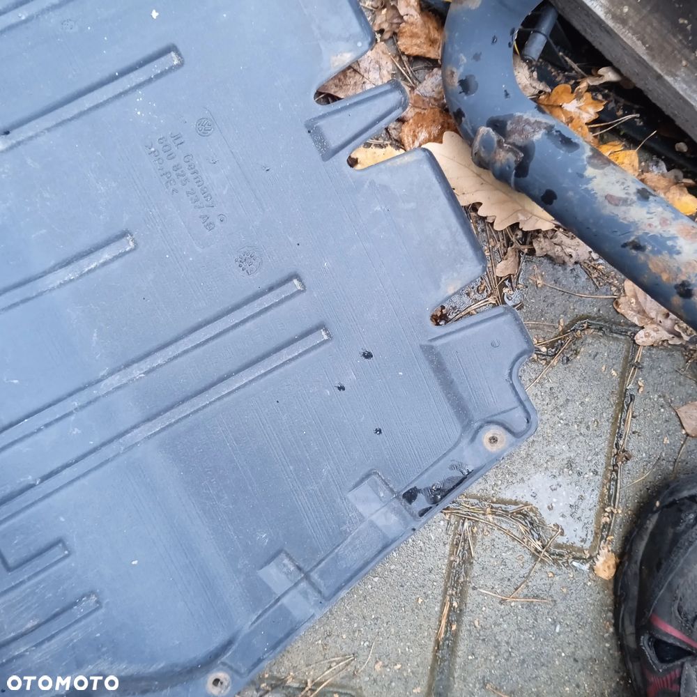 Osłona pod silnik polo fabia 6Q0825237AB - 3