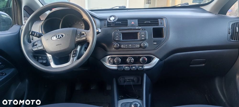 Kia Rio - 19