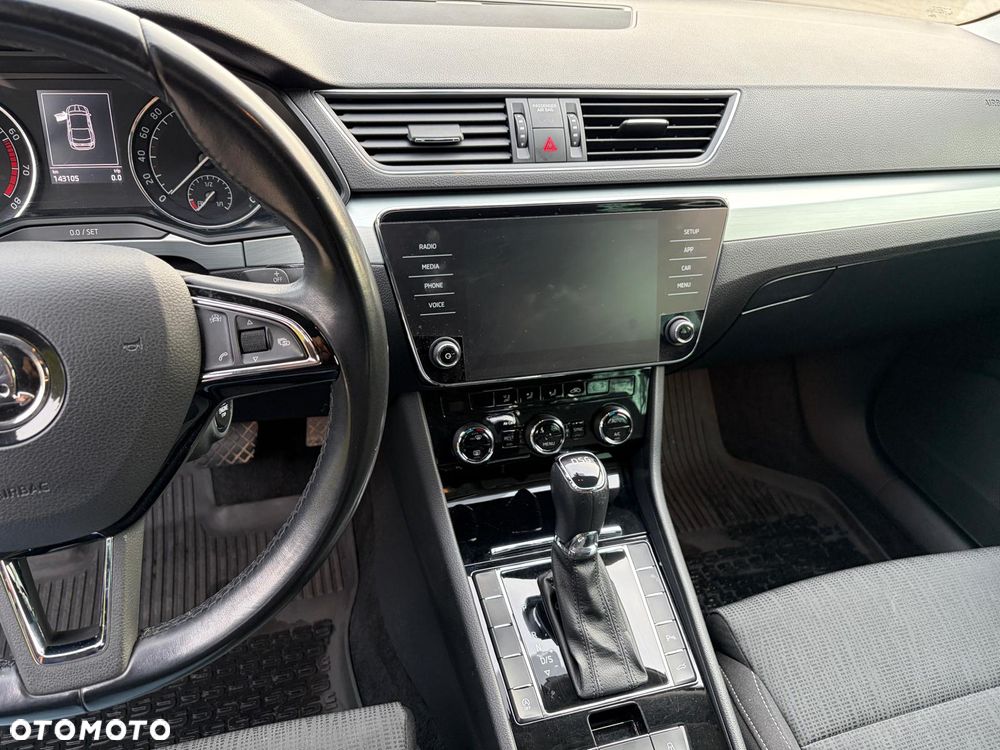 Skoda Superb 1.8 TSI Ambition DSG - 11