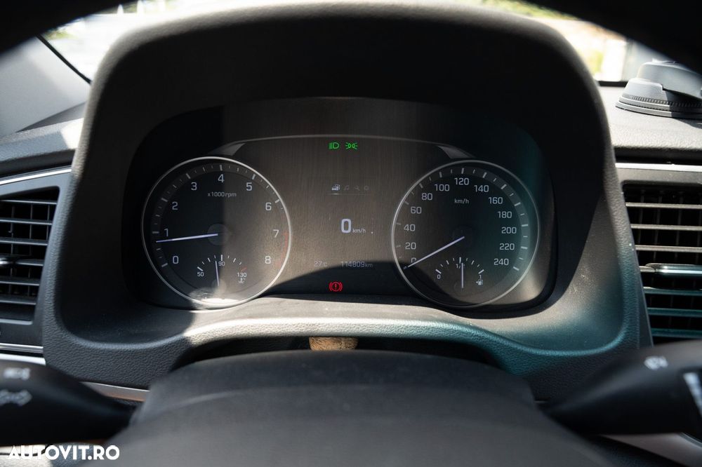 Hyundai Elantra 1.6 MPi Comfort - 12