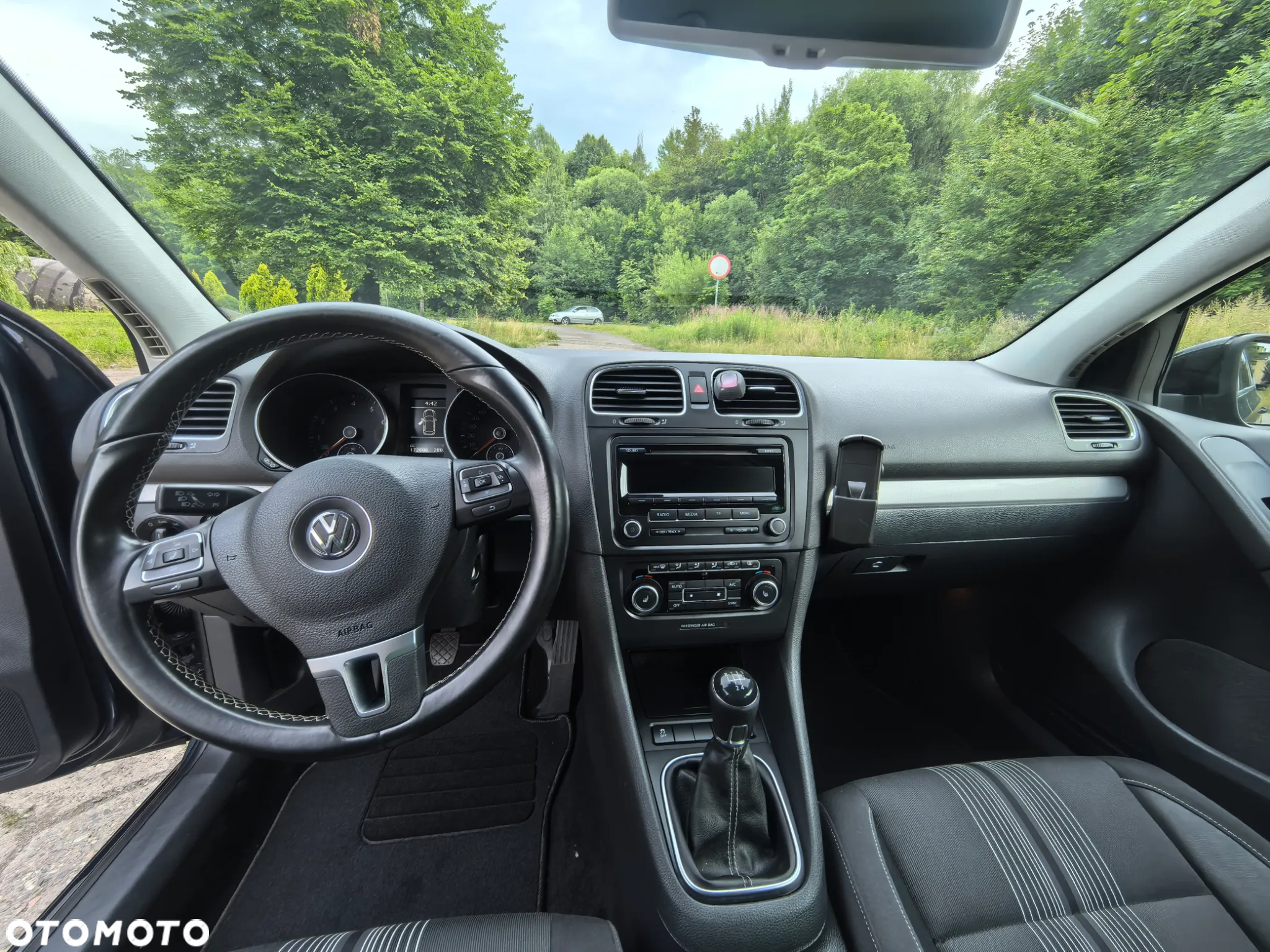 Volkswagen Golf - 33
