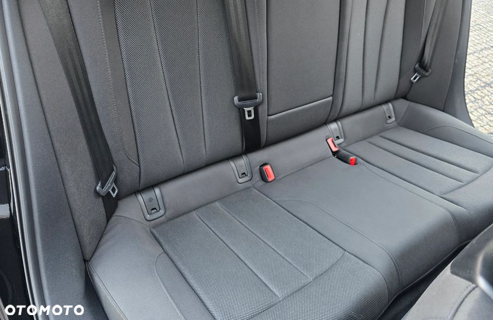 Audi A4 Avant 40 TDI S tronic S line - 31