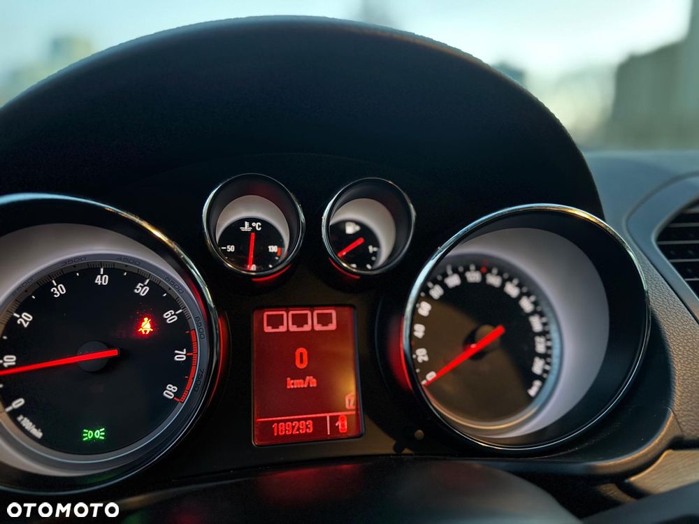 Opel Insignia 1.6 - 20