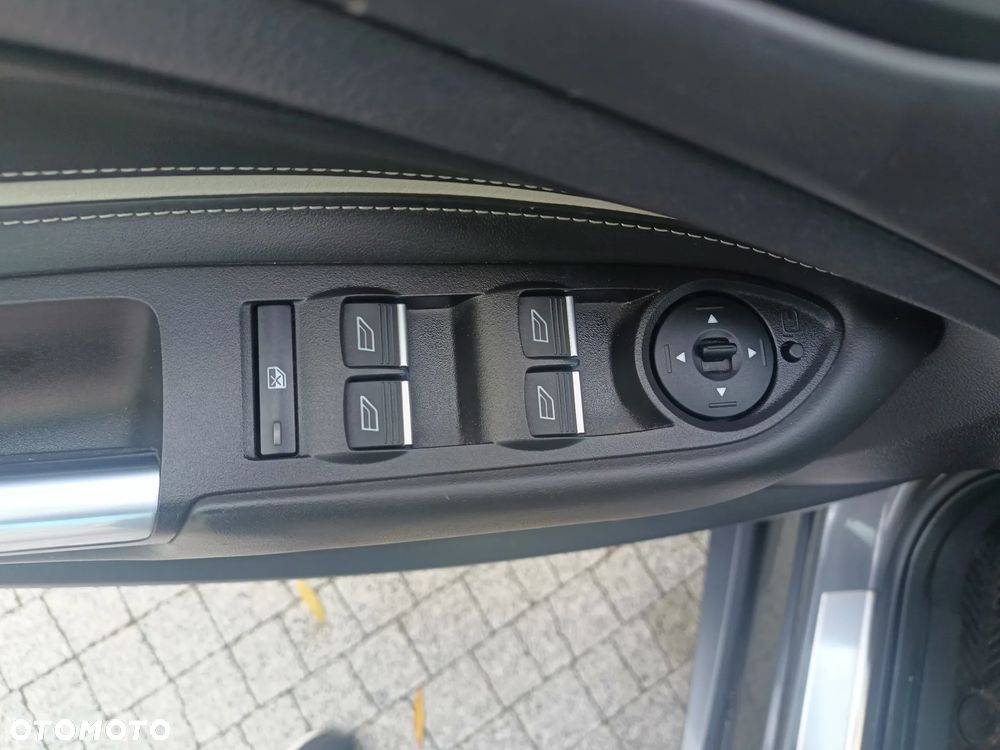 Ford Kuga 2.0 TDCi 4x4 Vignale - 19
