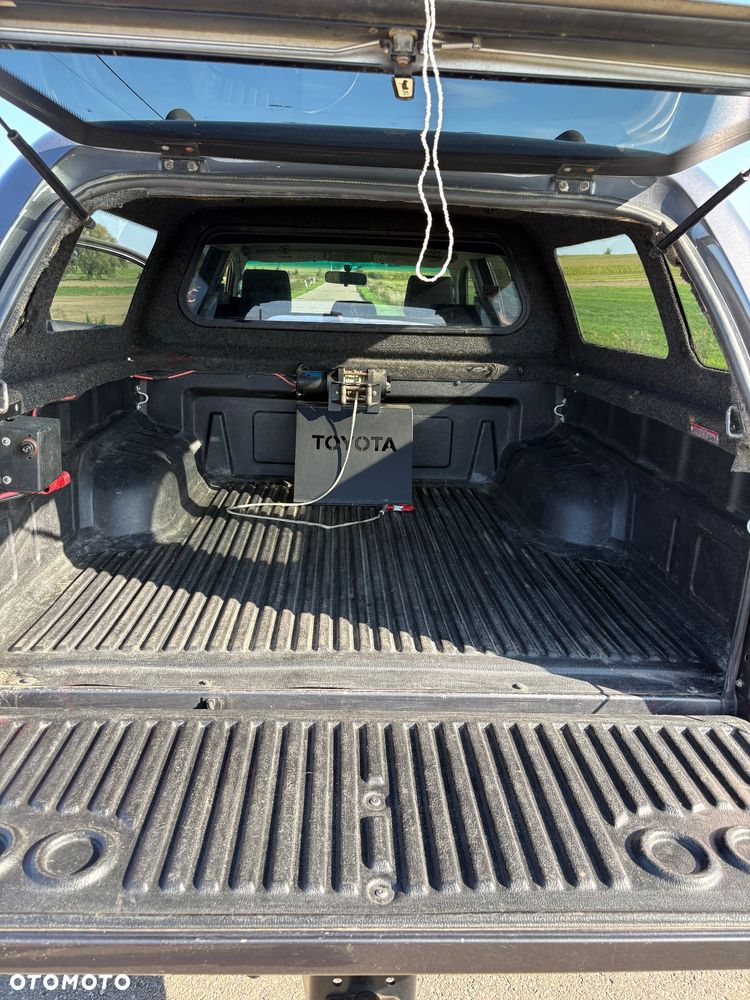 Toyota Hilux - 10
