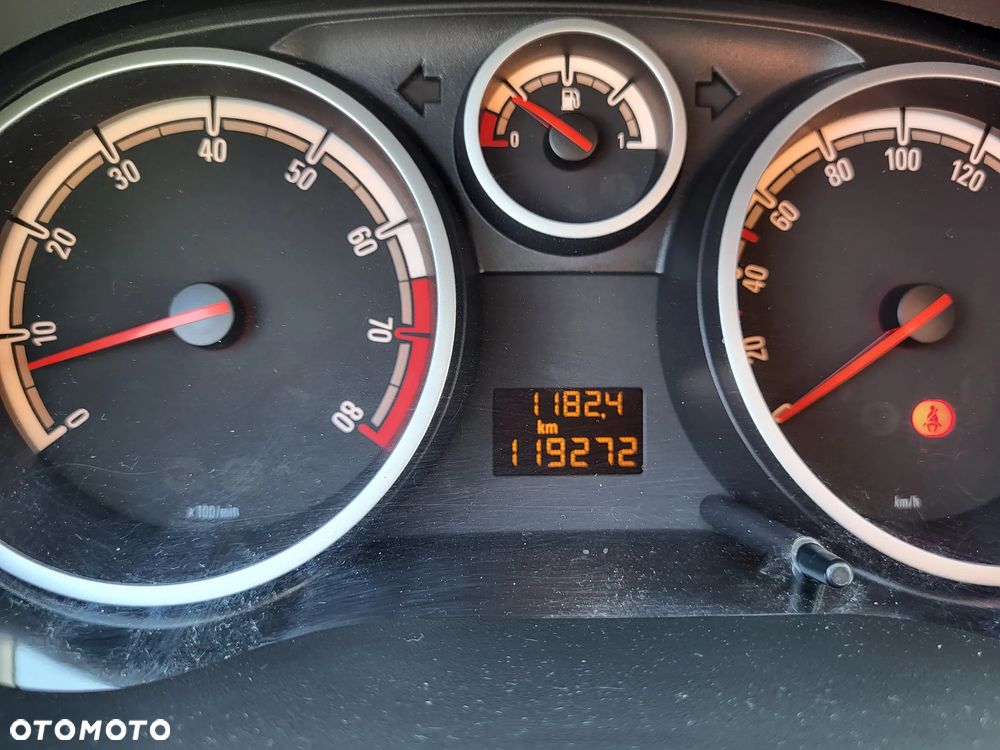 Opel Corsa 1.4 16V Color Edition - 12