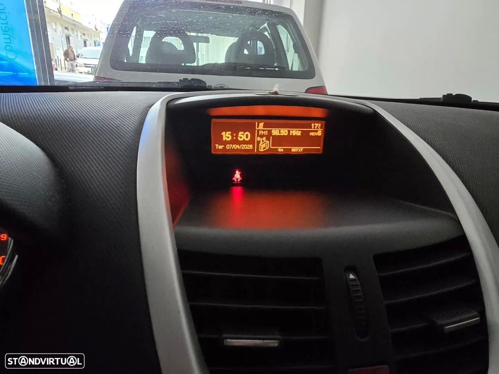 Peugeot 207 1.4 16V Active - 15