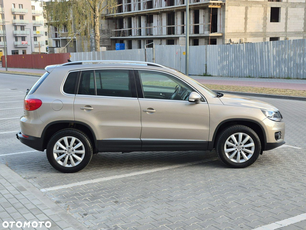 Volkswagen Tiguan 2.0 TDI 4Mot Sport&Style DSG - 11