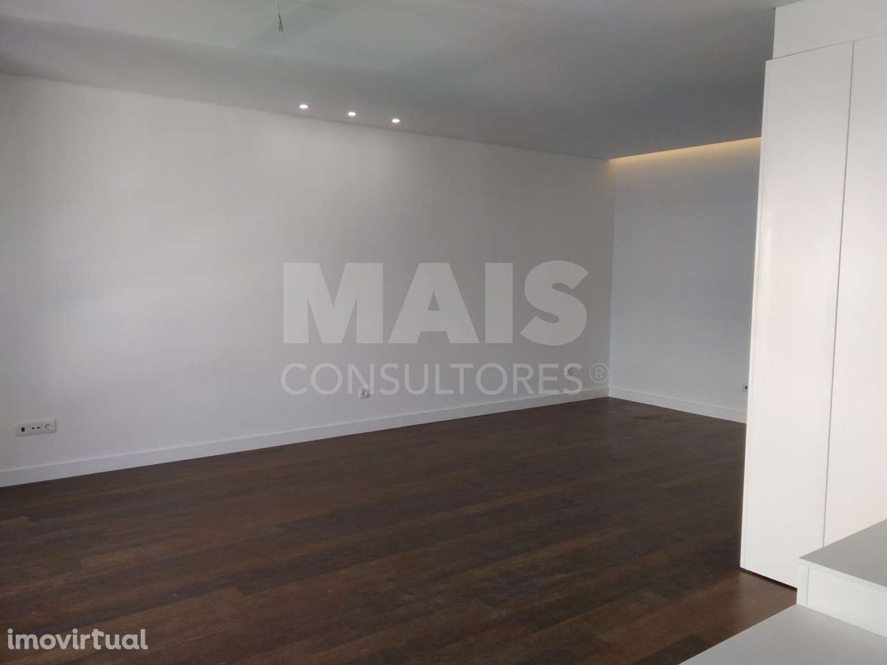 Apartamento T4 Remodelado em Cedofeita (Santo Ildefonso), Porto - Grande imagem: 3/15