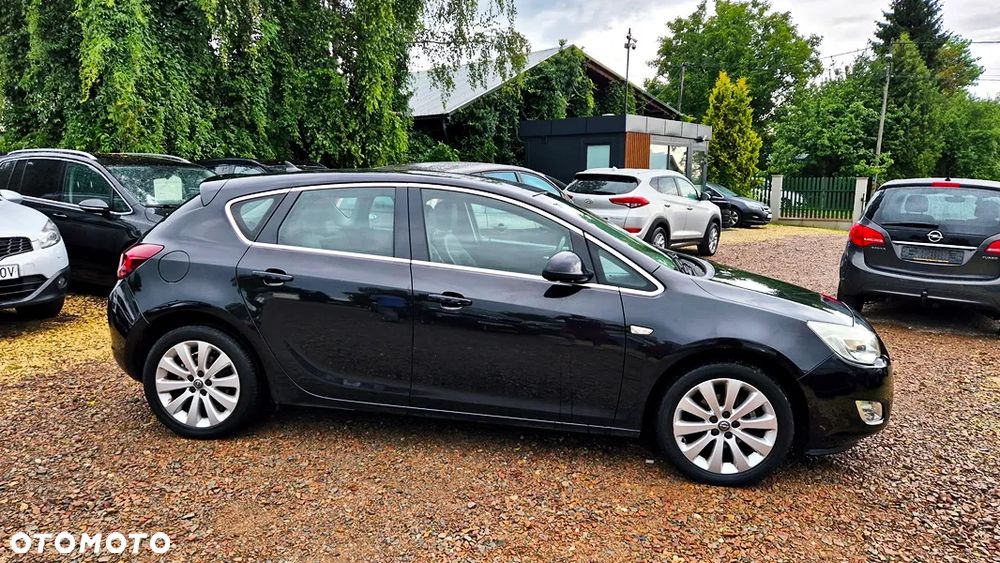 Opel Astra 1.4 T Cosmo - 12