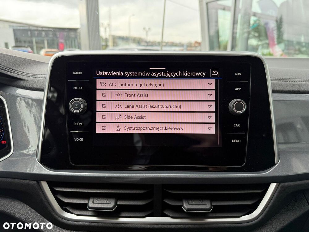 Volkswagen T-Roc 1.5 TSI Style DSG - 24