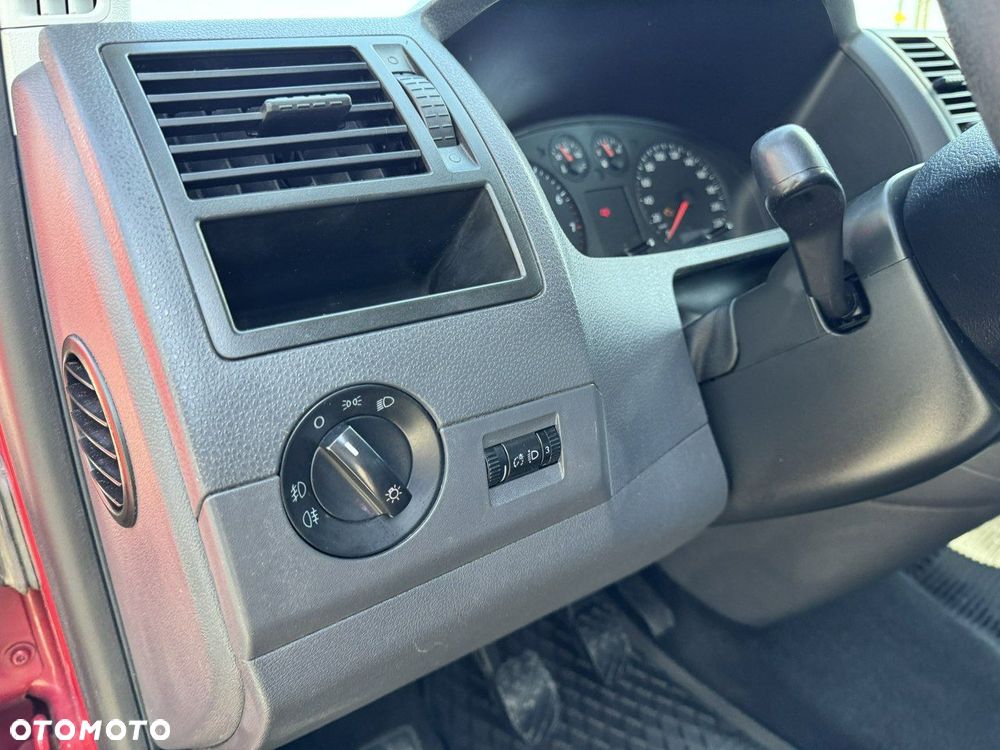 Volkswagen Multivan - 14