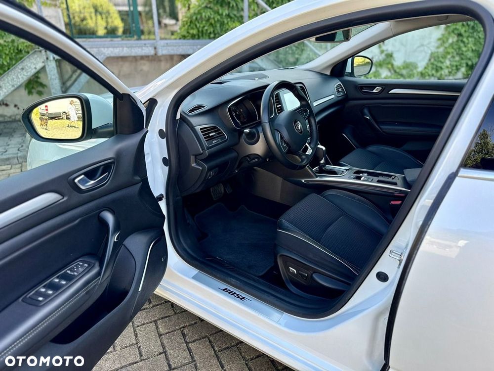Renault Megane ENERGY TCe 165 EDC BOSE EDITION - 9