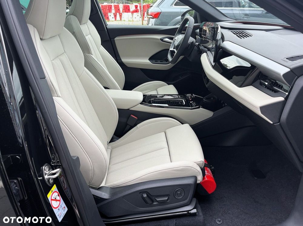 Audi Q6 e-tron - 22