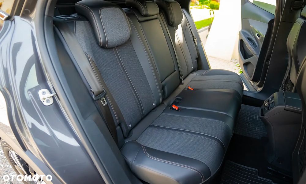 Peugeot 3008 PureTech 130 Stop & Start GPF Allure - 30