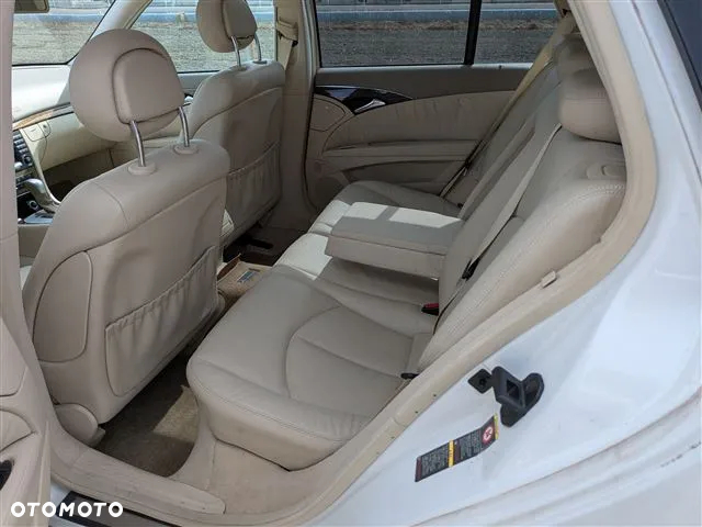 Mercedes-Benz Klasa E 320 4-Matic T Avantgarde - 9