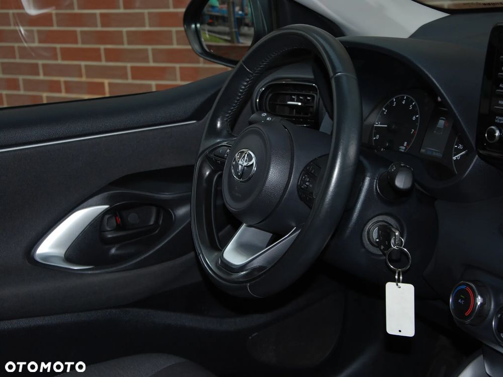 Toyota Yaris 1.5 Comfort - 30