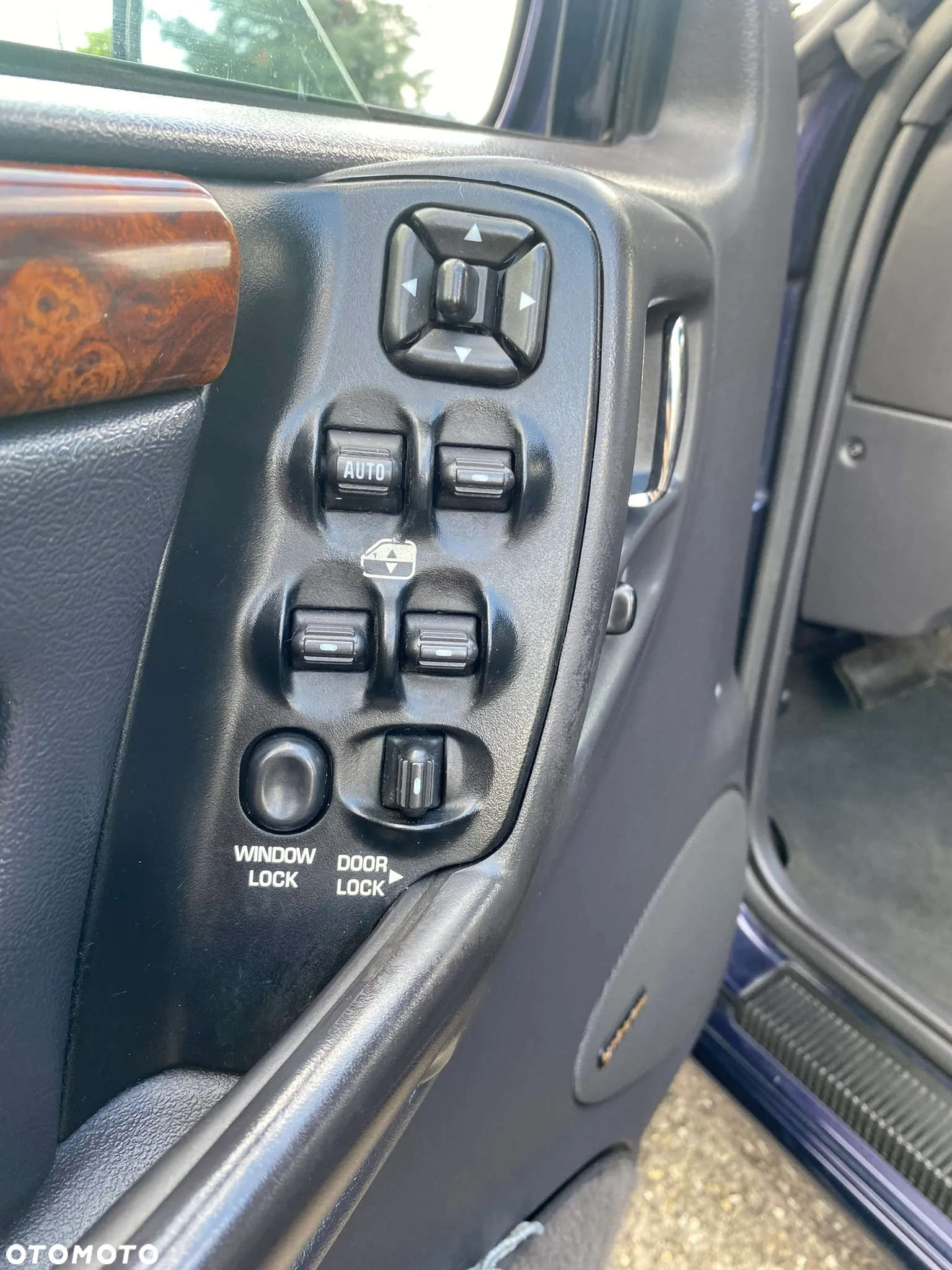 Jeep Cherokee 4.0 Limited - 26