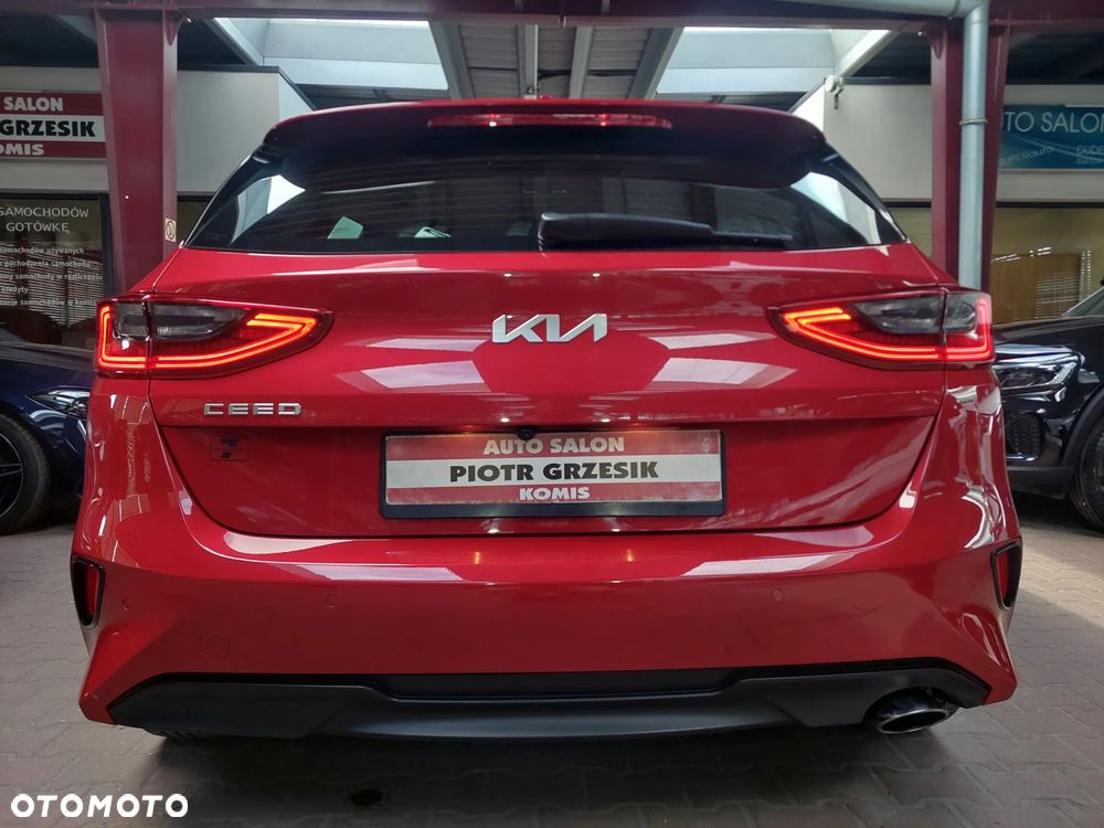 Kia Ceed - 9