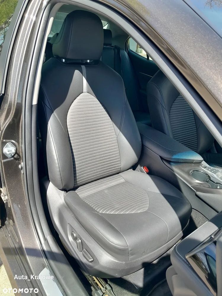 Toyota Camry 2.5 Hybrid Prestige CVT - 28