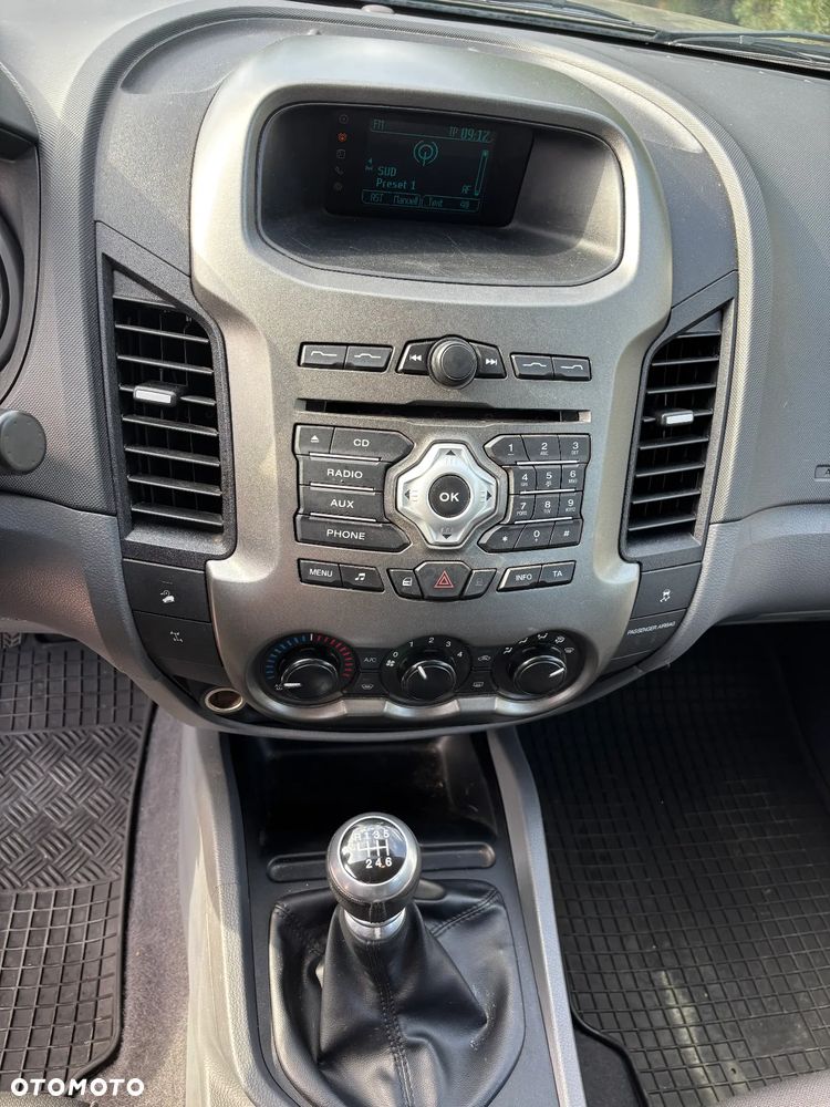 Ford Ranger 2.2 TDCi 4x4 DC XLT - 17