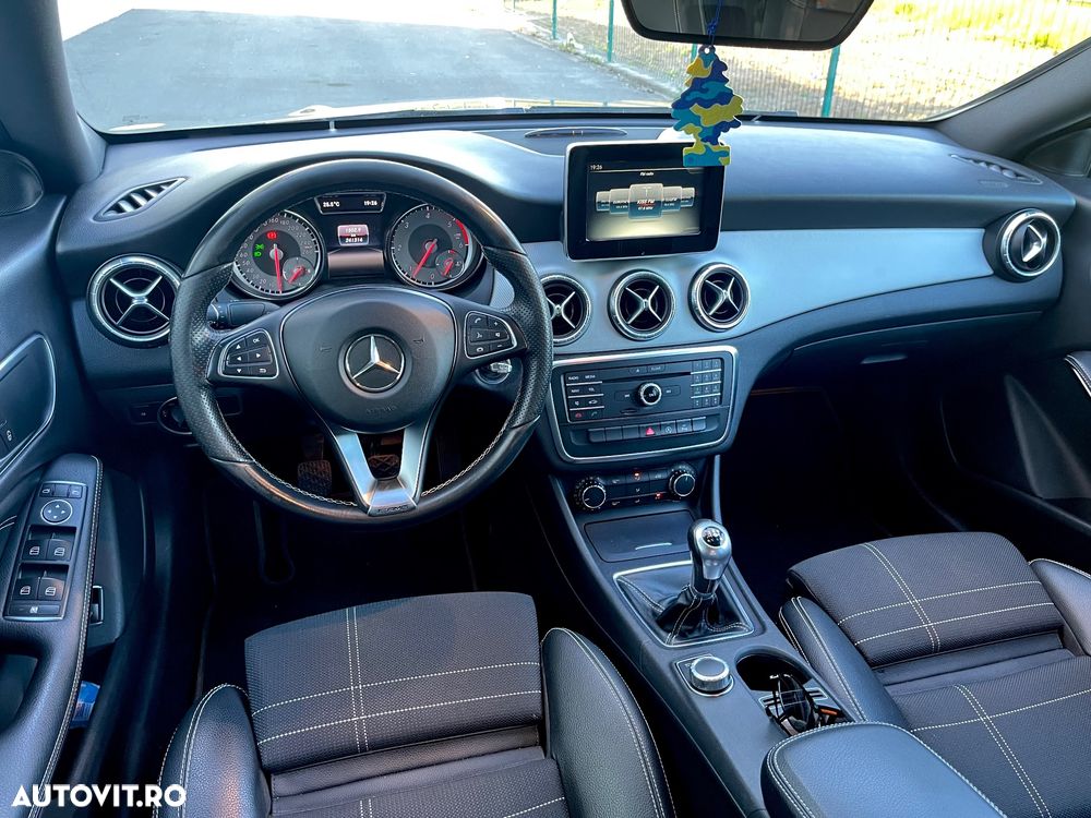 Mercedes-Benz CLA 200 - 11