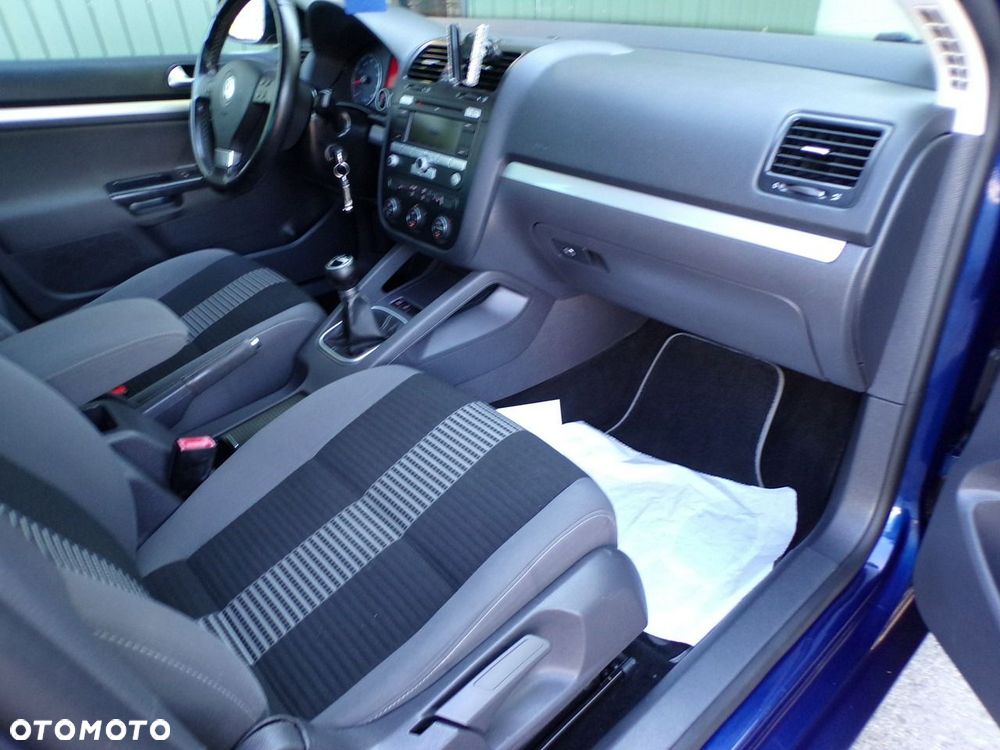 Volkswagen Jetta - 18