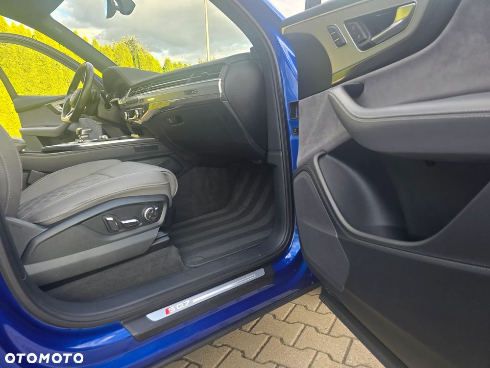 Audi SQ7 - 11