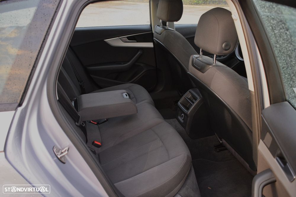 Audi A4 Avant 2.0 TDI Business Line - 20