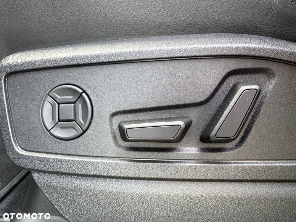 Audi Q5 Sportback - 16