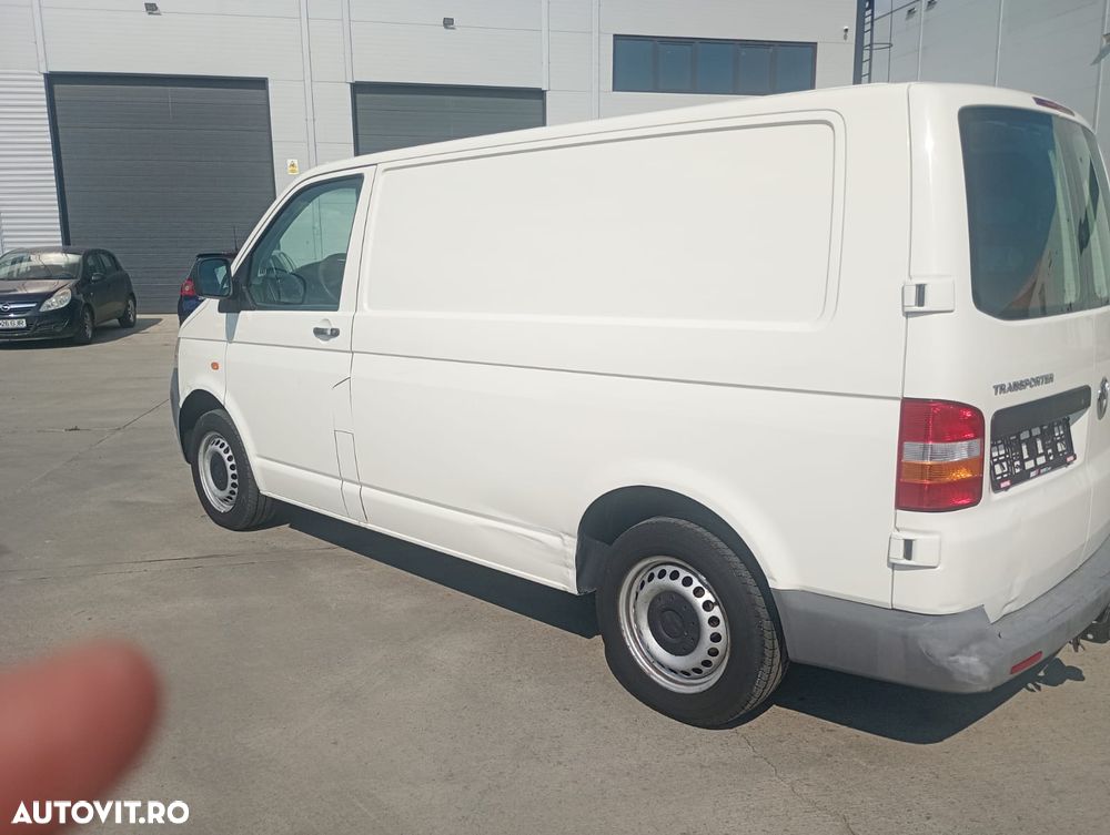 Volkswagen Transporter T5 1.9 TDi - 4