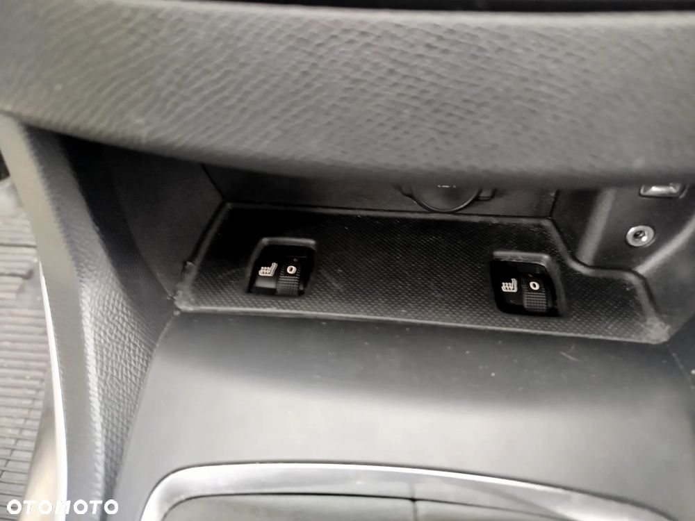 Peugeot 308 125 THP Allure - 18