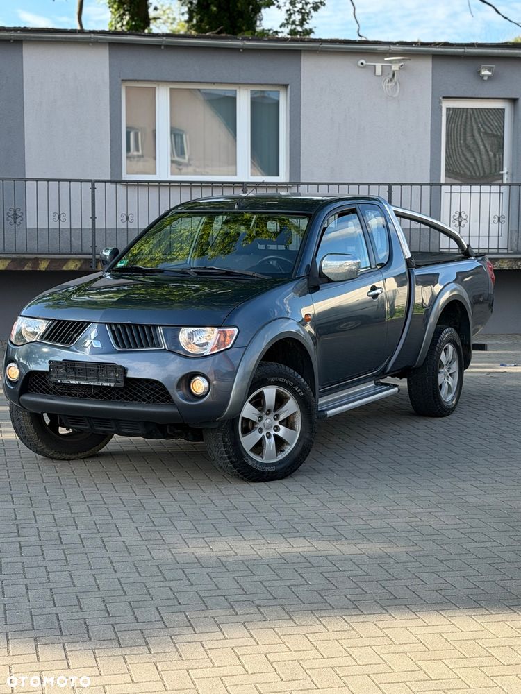 Mitsubishi L200 Pick Up 4x4 Intense Club Cab - 2