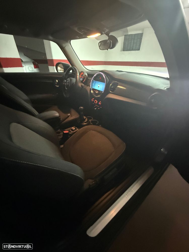 MINI 3 Portas - 18