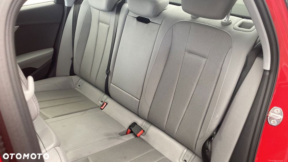 Audi A4 Limousine 30 TDI mHEV S tronic - 12