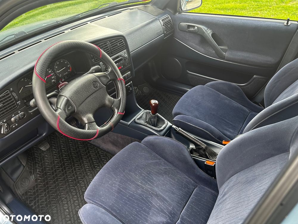 Volkswagen Passat 2.0 GT - 18
