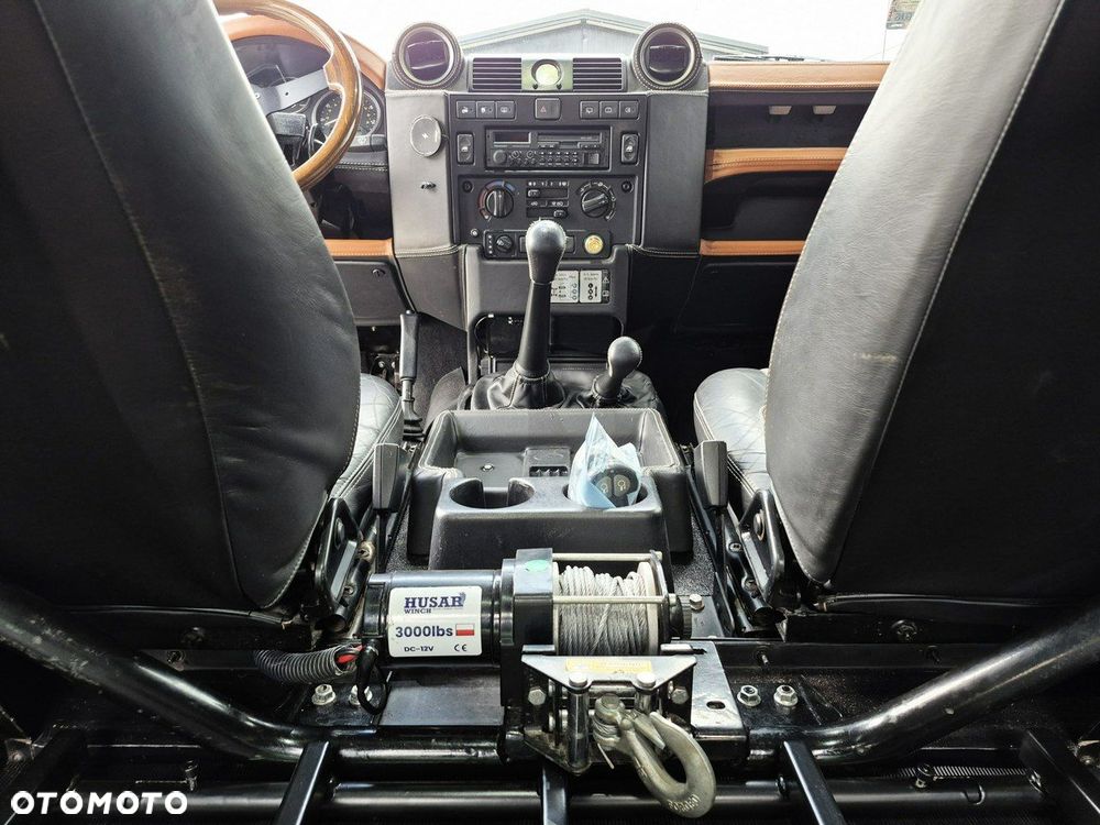 Land Rover Defender 2.2 TD4 E - 30