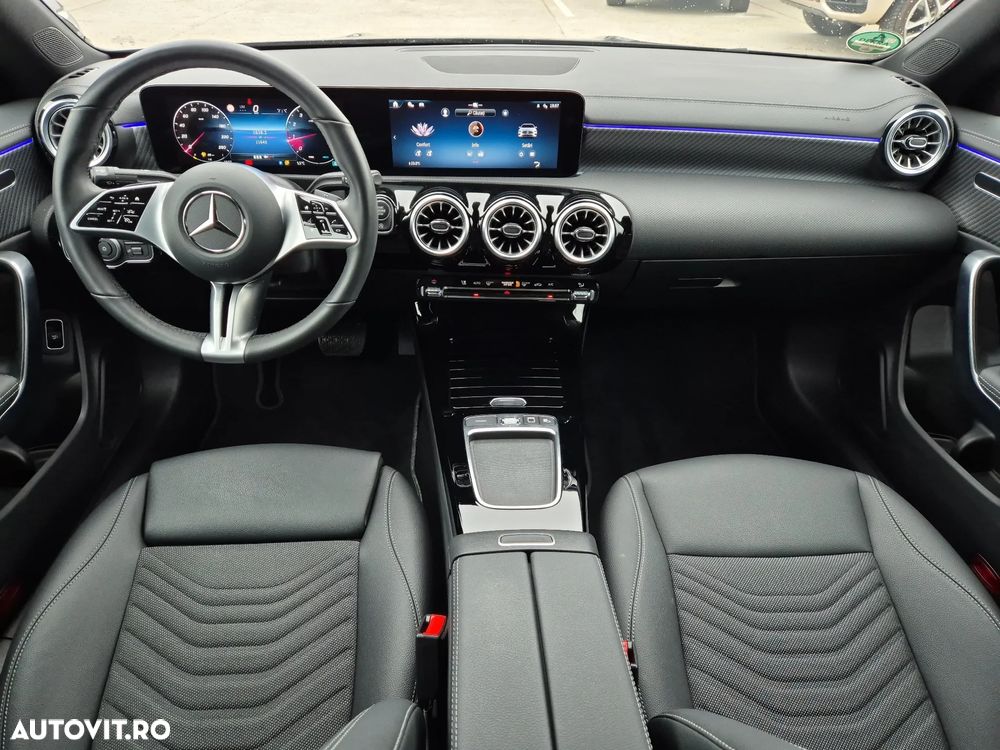 Mercedes-Benz CLA 180 7G-DCT - 17