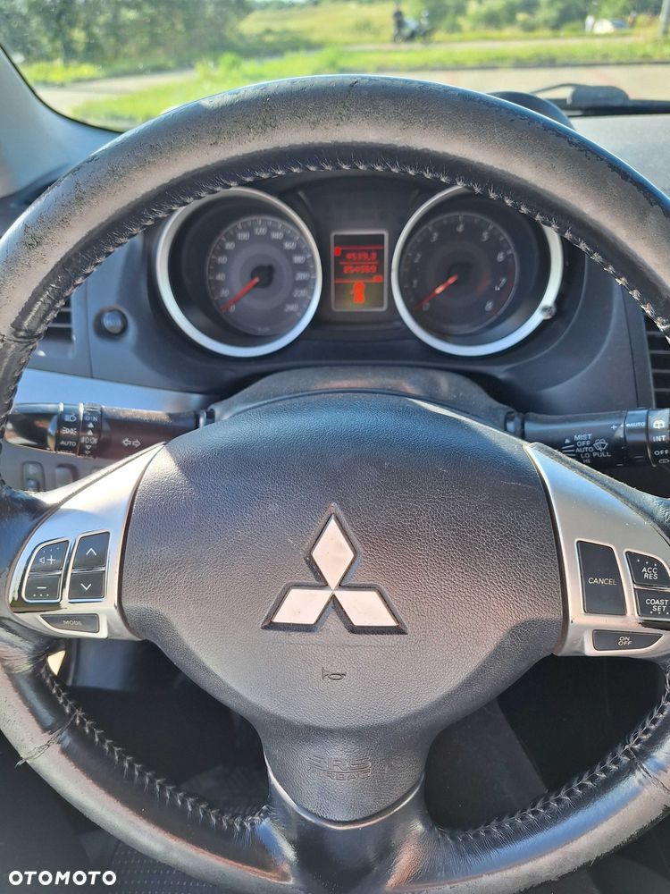 Mitsubishi Lancer - 4