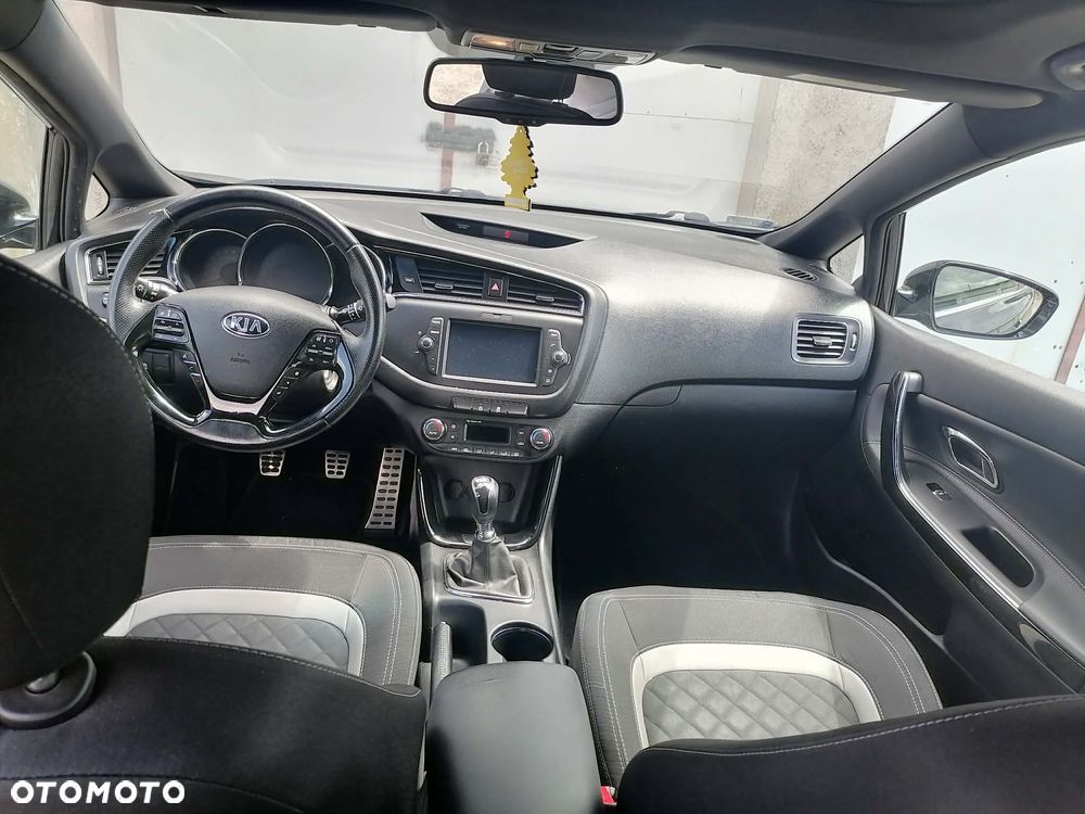 Kia Ceed 1.6 CRDi GT Line - 6