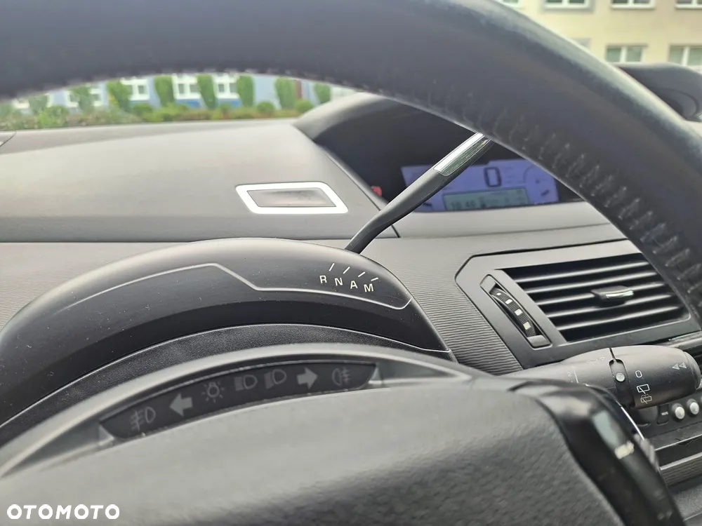 Citroën C4 Picasso 1.6 HDi FAP EGS6 Tendance - 31