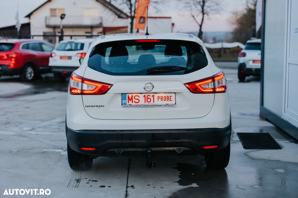 Nissan Qashqai 1.2 DIG-T Xtronic N-Vision - 9
