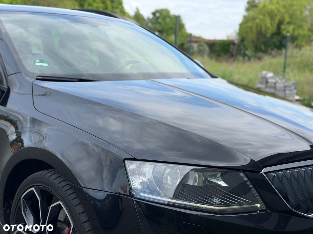 Skoda Octavia 2.0 TDI DSG RS - 17
